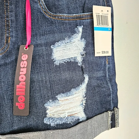 Dollhouse Junior's Denim Ripped Wide Belt Folded Hem Stretchy Mid-Waisted Shorts - Picture 3 of 6